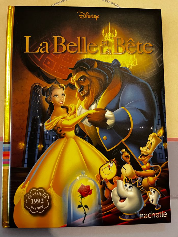 Livre collector Disney, la belle et la bête, inclus la figurine - photo numéro 3