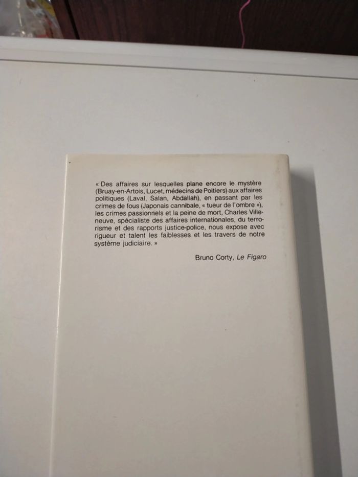 Livre le Glaive et la balance Charles Villeneuve - photo numéro 2