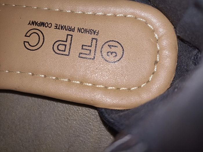 sandales hautes noires taille 31 - photo numéro 3