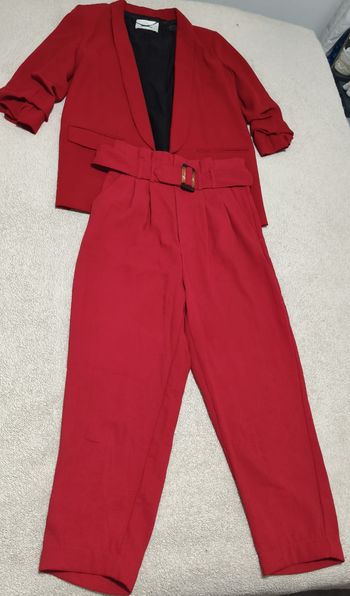 Ensemble blazer + pantalon rouge – élégant & tendance