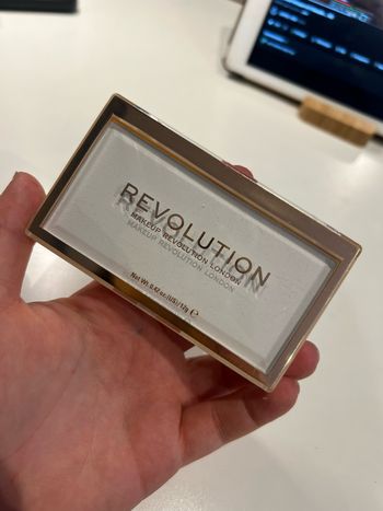 Poudre compact Révolution