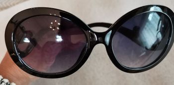 Lunettes de Soleil "Marque"