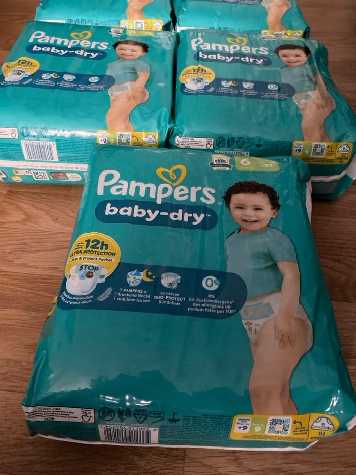 5 paquets de couches Pampers taille 6 (5X33 couches) - photo numéro 2