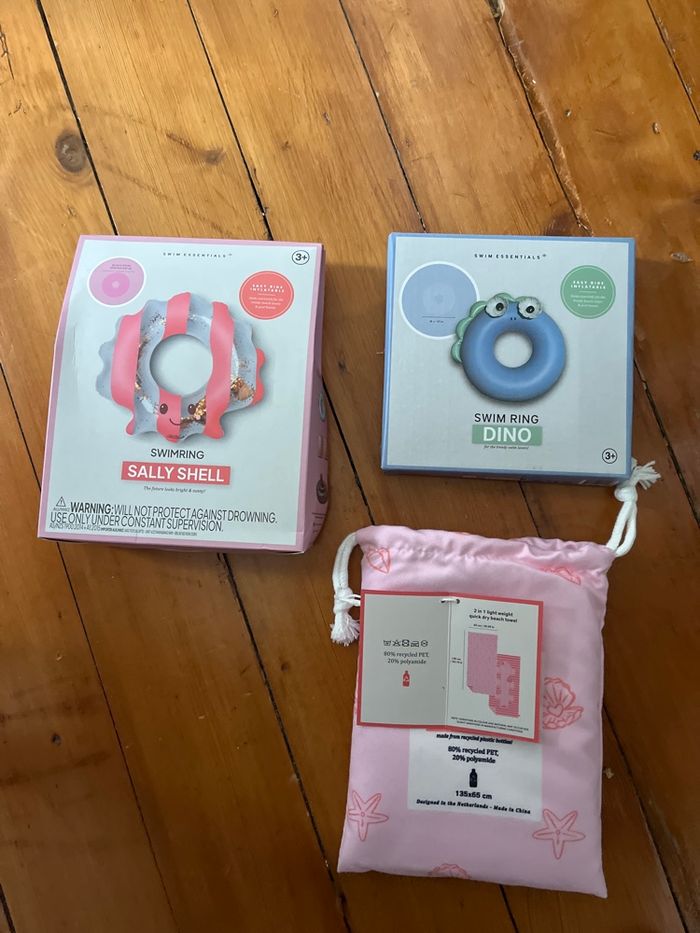 Bouées enfant + serviette - photo numéro 1