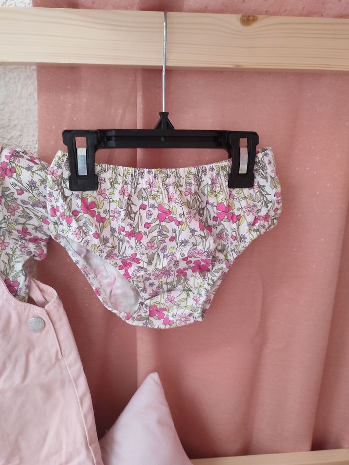 Ensemble Robe + tee shirt + culotte - Motif Fleuri - 23 mois - Très bon état - photo numéro 3