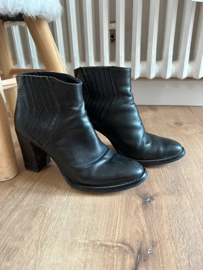 Bottines Minelli noires taille 38