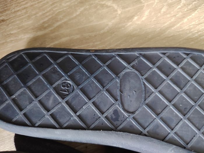 Chaussons psg - photo numéro 5