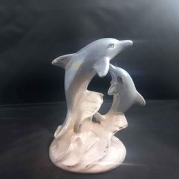 Figurine dauphins maman et son bébé