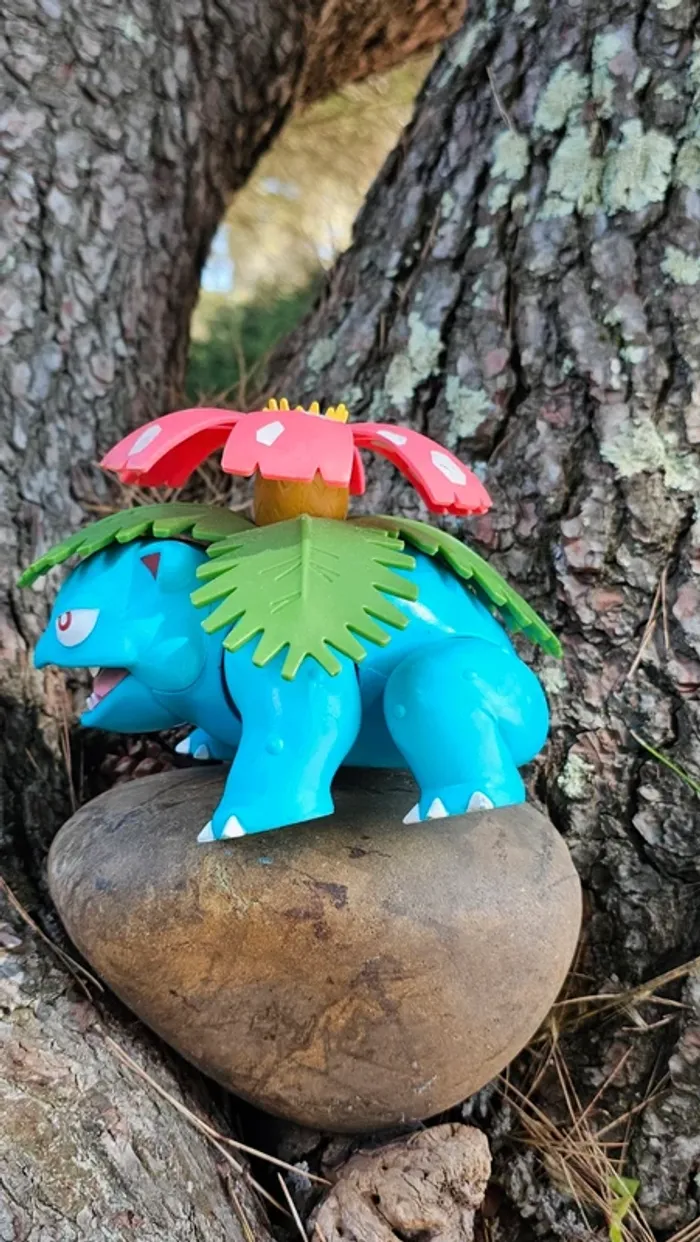 Super grande figurine Pokemon Nintendo Florizarre - photo numéro 3