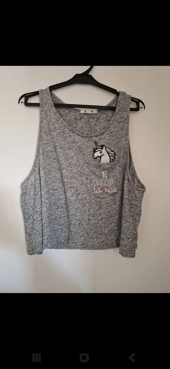 T-shirt court