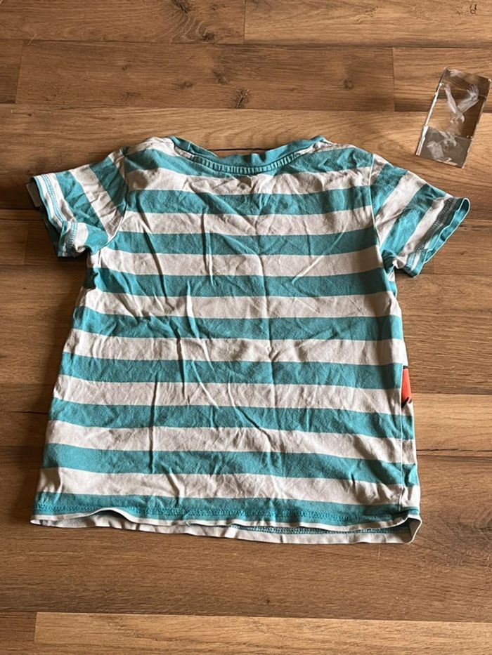 Je vend un tee shirt enfant 3/4 ans 98/104 cm bon état - photo numéro 2