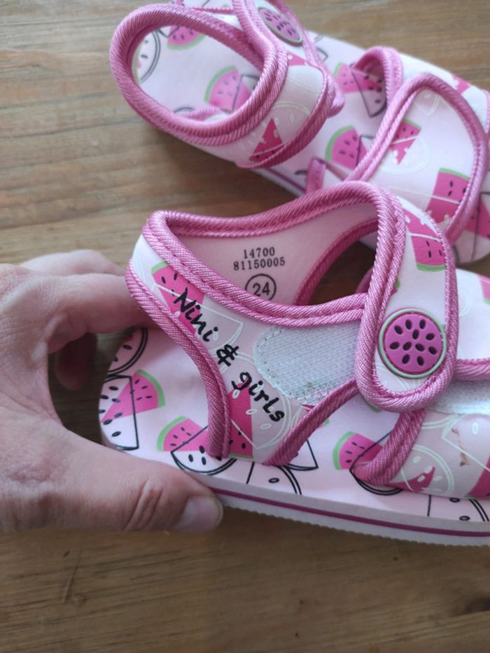 Chaussure à scratch d'eau fille pointure 24 - photo numéro 4