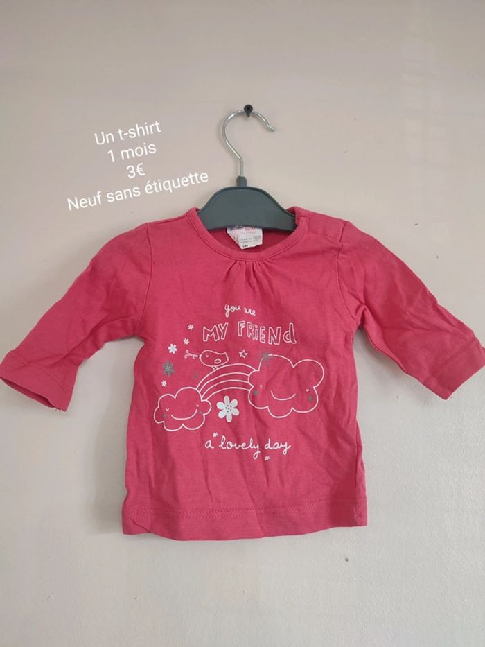 T-shirt 1 mois fille