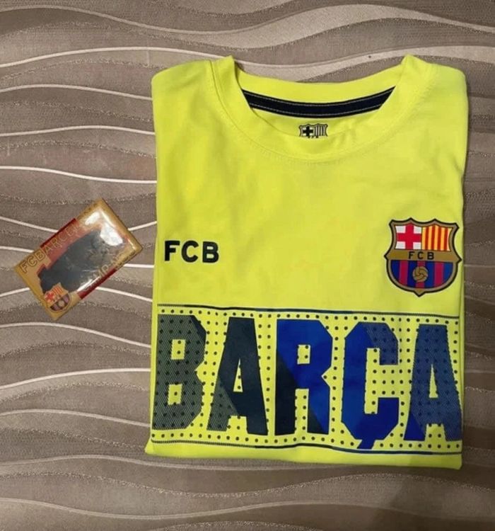 Maillot Barça et magnet FCB - photo numéro 2