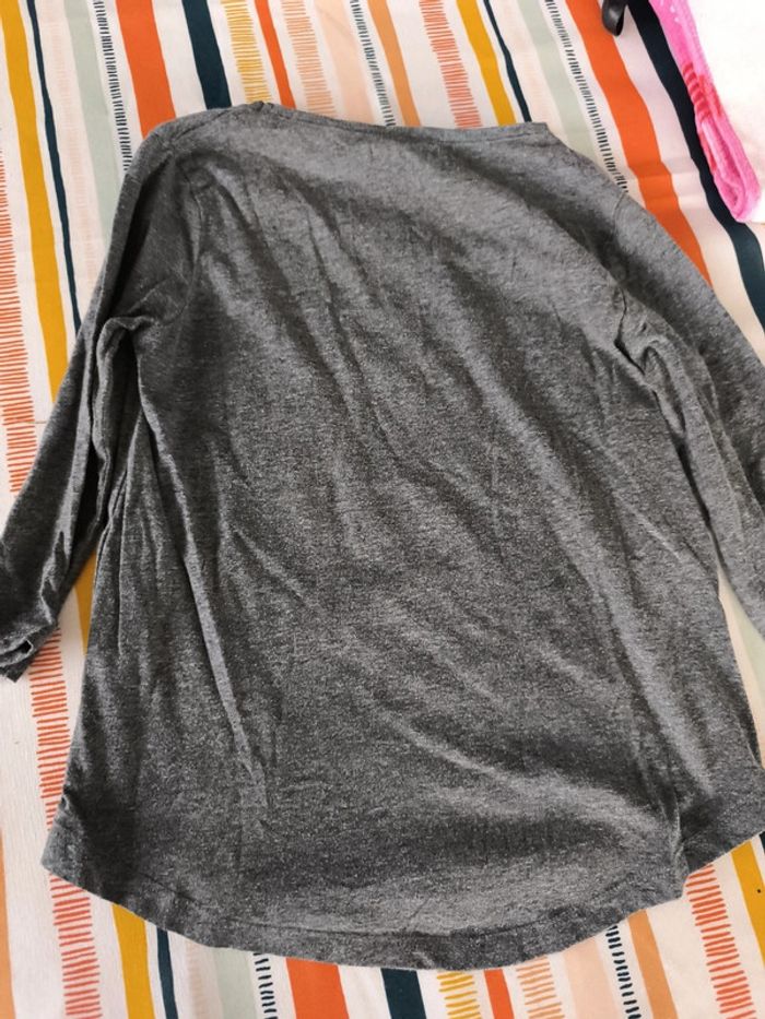 Tee shirt Kiabi 10 ans - photo numéro 2