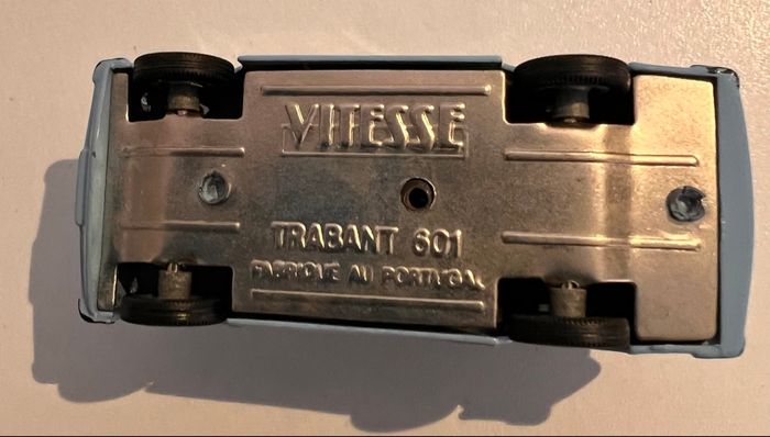 Voiture Trabant 601 Vitesse - photo numéro 4
