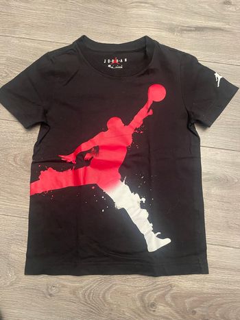 T-shirt Jordan 7 ans 122 centimètres 