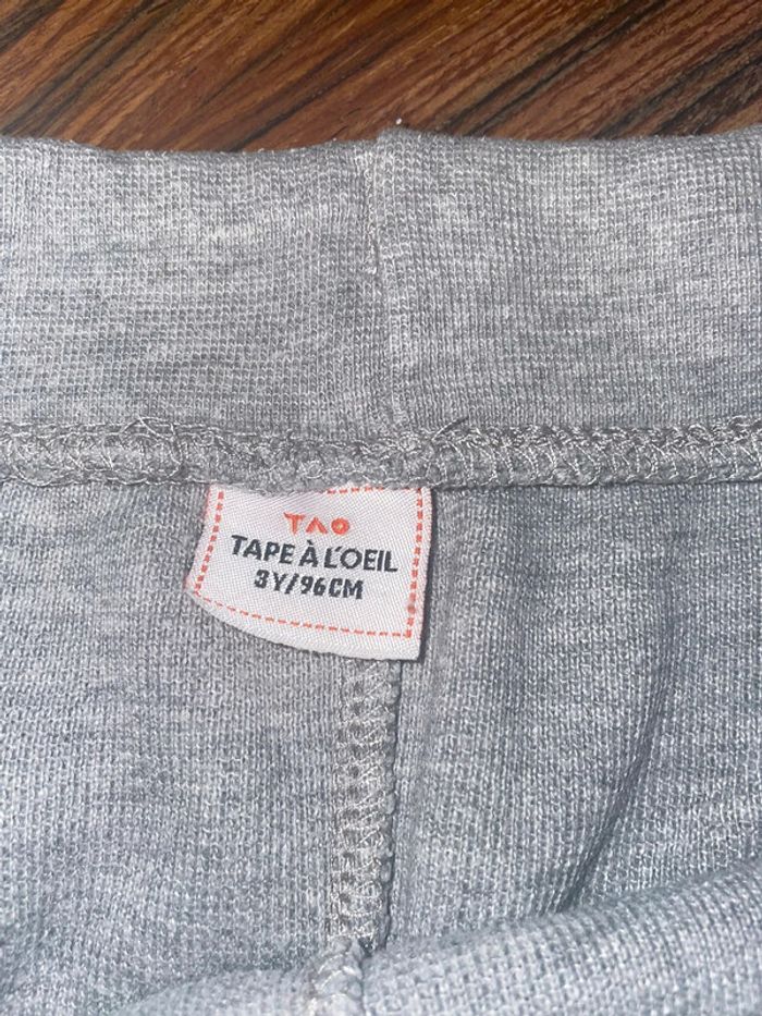 short tape à l'œil - photo numéro 3