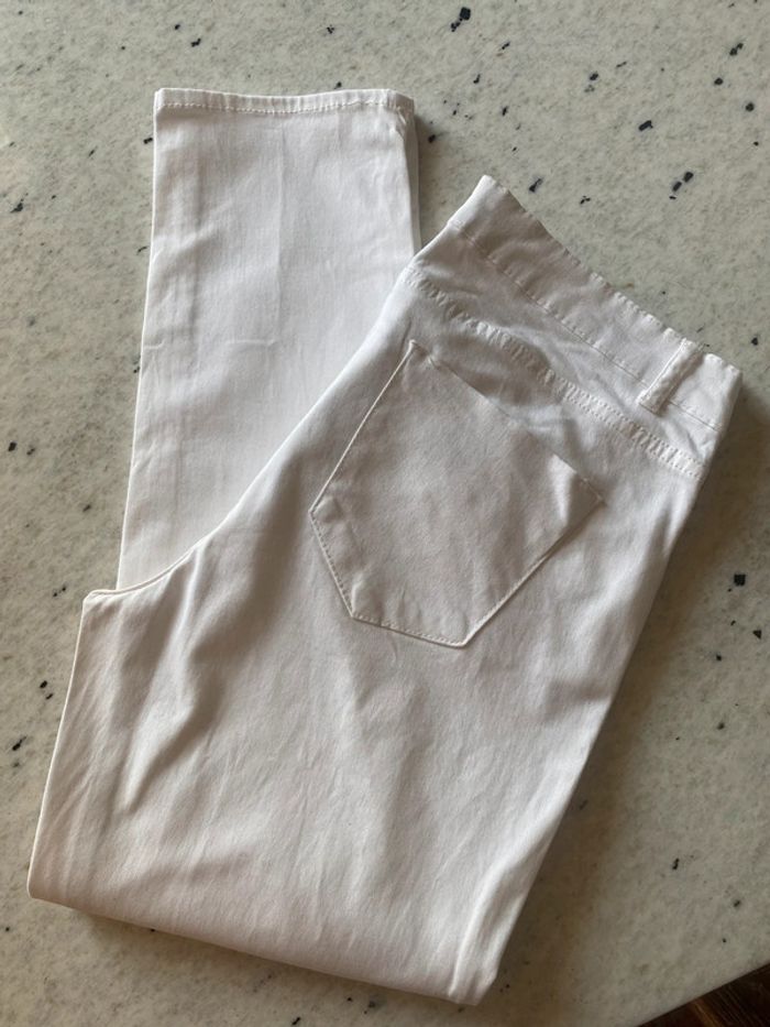 Jean blanc capri Kiabi 40 - photo numéro 4