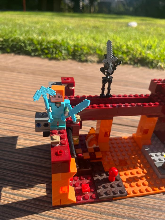 Lego le pont de blaze 21154 - photo numéro 2