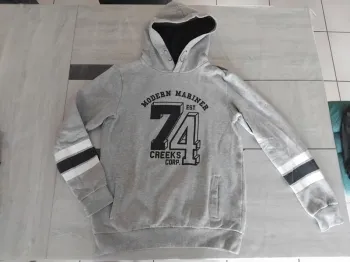 Pull capuche