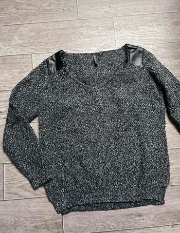 Pull col v noir chiné blanc gris argenté similicuir naf naf S