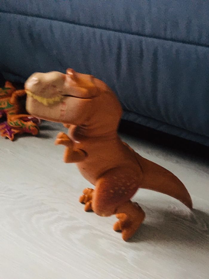 Gros dinosaure Disney sonore et articulé - photo numéro 4