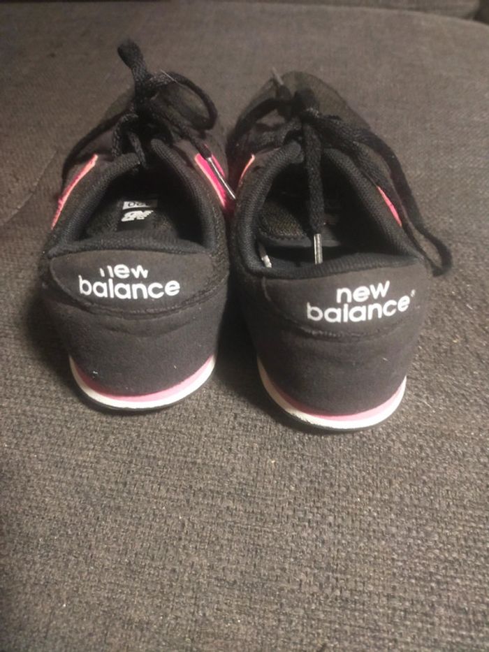 Baskets a lacets noires New Balance 420 fille T 32 - photo numéro 4