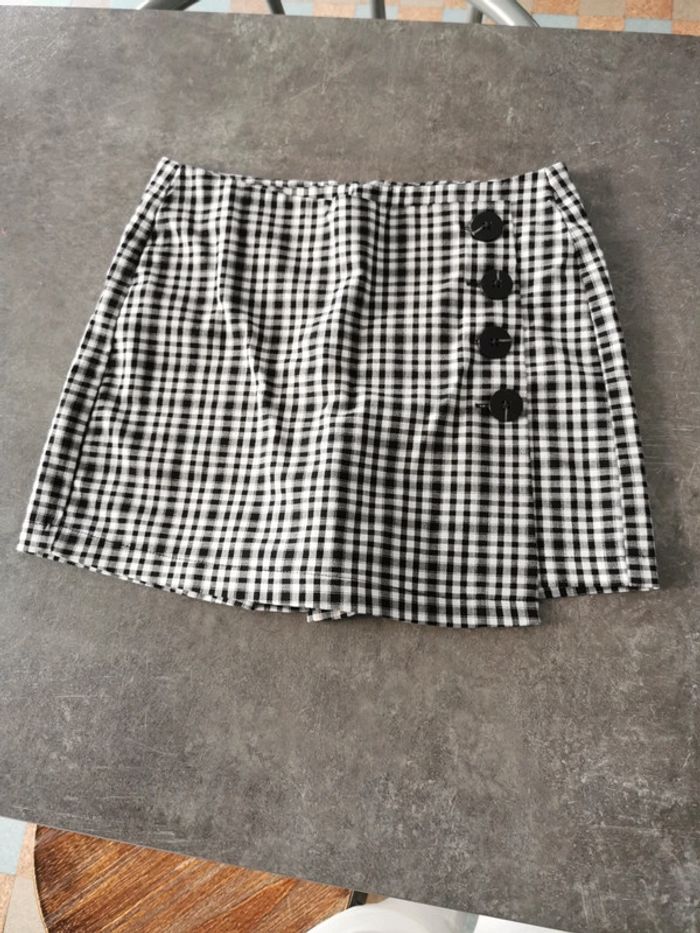 Jupe short bershka taille 34