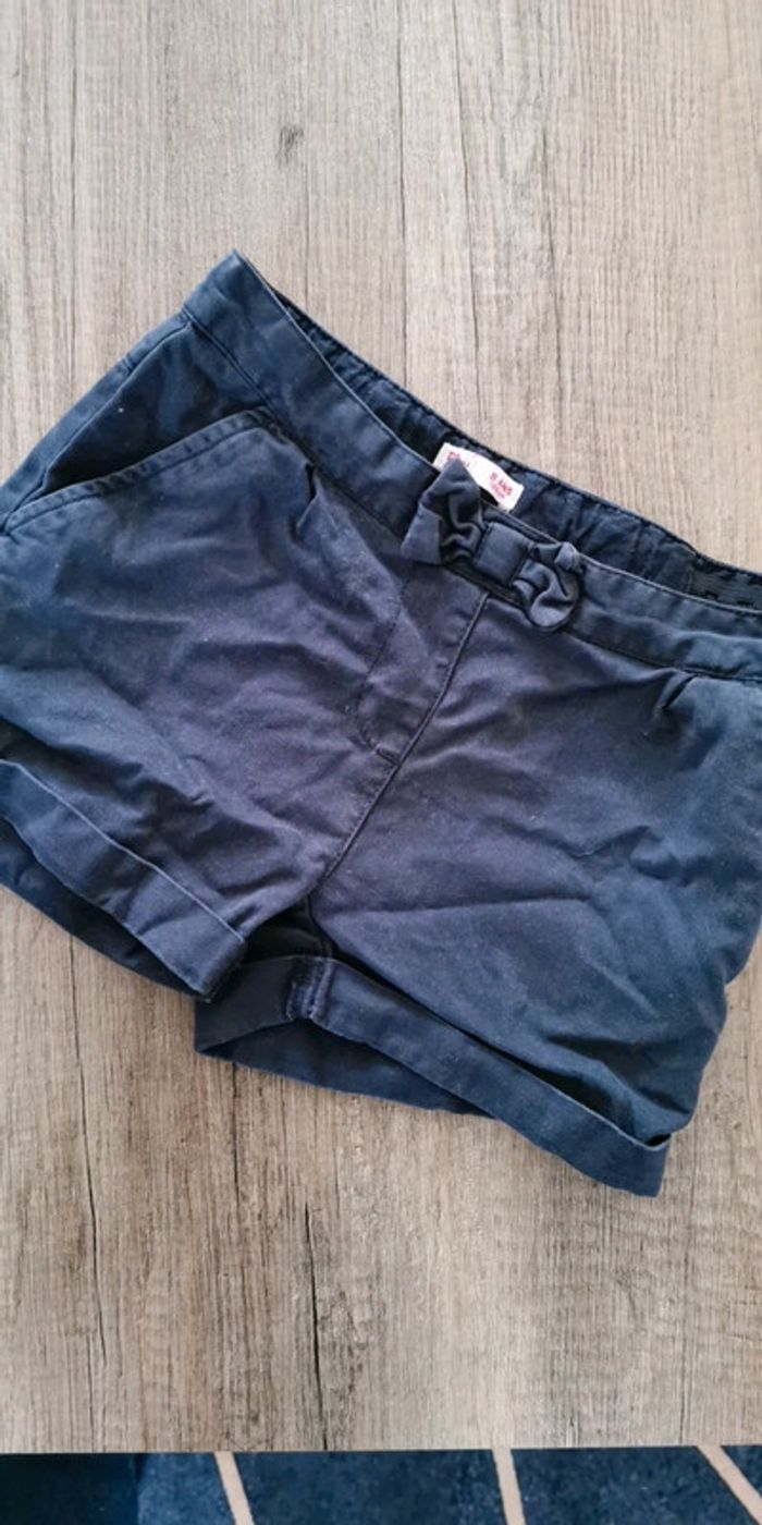 Short marine 8 ans - photo numéro 2