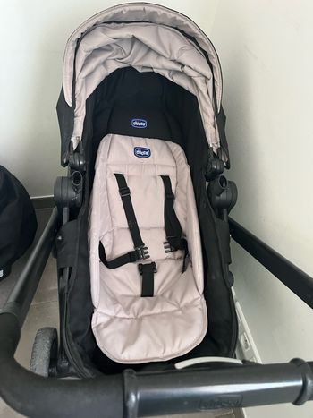 Poussette chicco urban jump