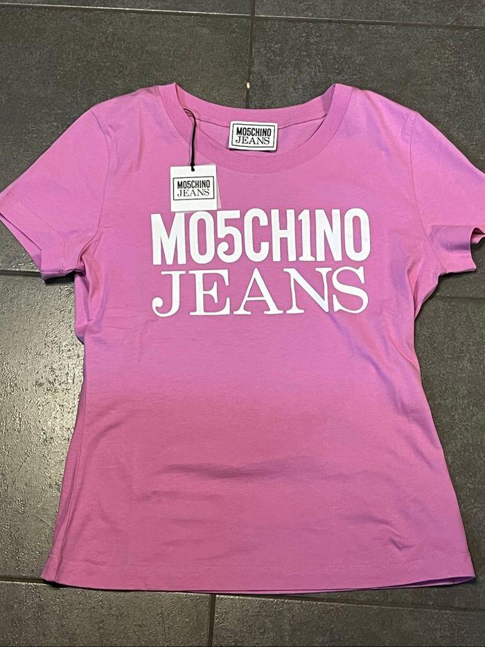 T shirt rose Moschino