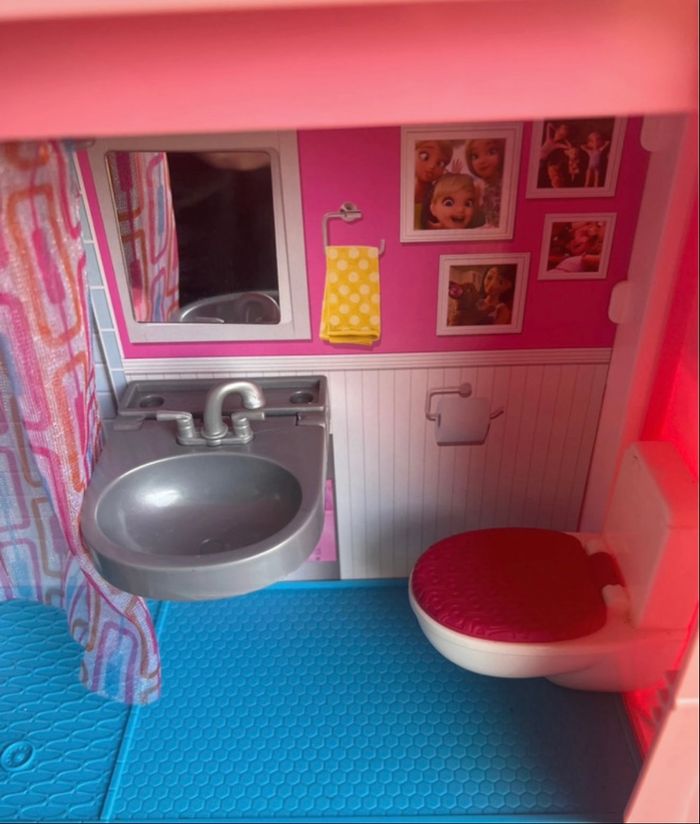 Camping-car Barbie - photo numéro 3