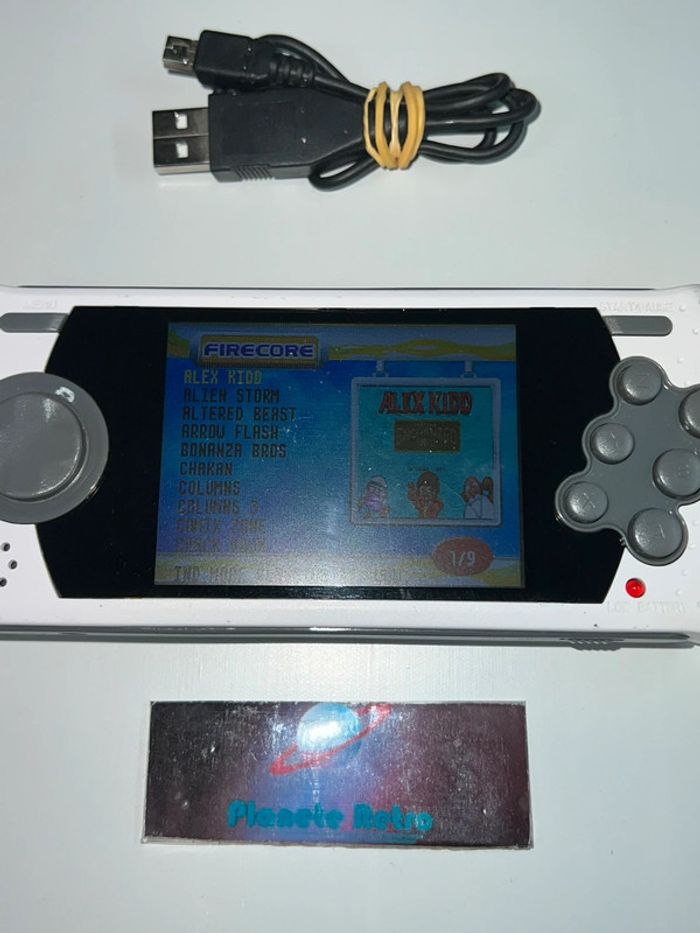 Sega Mega Drive Ultimate Portable Game Player Loose Version PAL Blanche - photo numéro 5