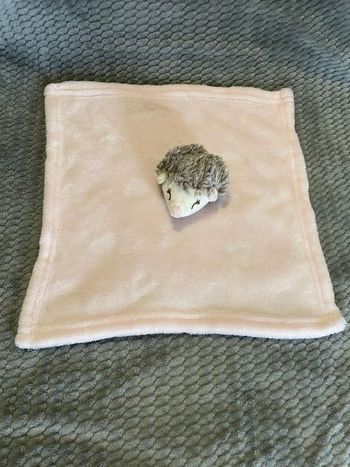 Doudou plat hérisson rose blanc velours Gémo