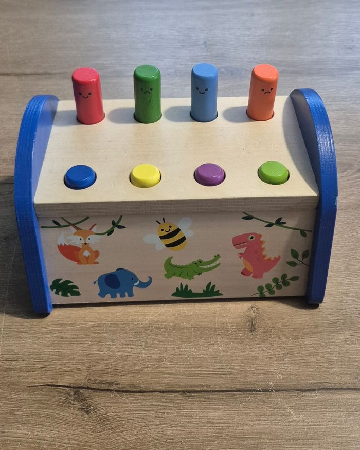 Banc à marteler en bois - photo numéro 2