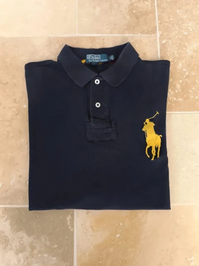 Polo Ralph Lauren homme custom fit L marine logo jaune quelques défauts