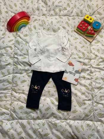 ensemble teeshirt manches longues tape à l'oeil et legging marine boite à malices 3 mois