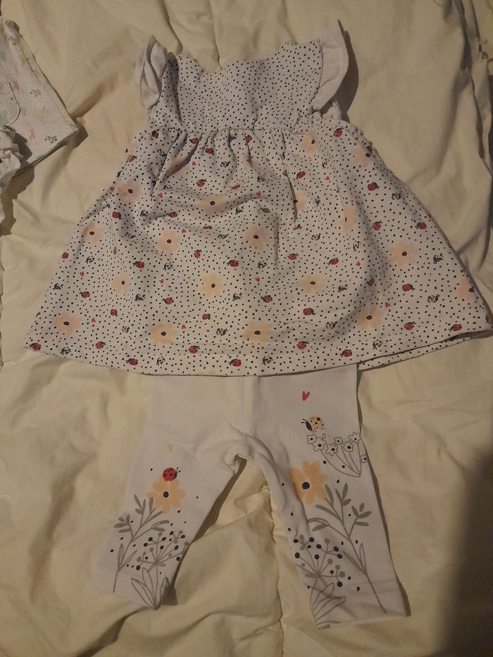 Ensemble bébé - photo numéro 2