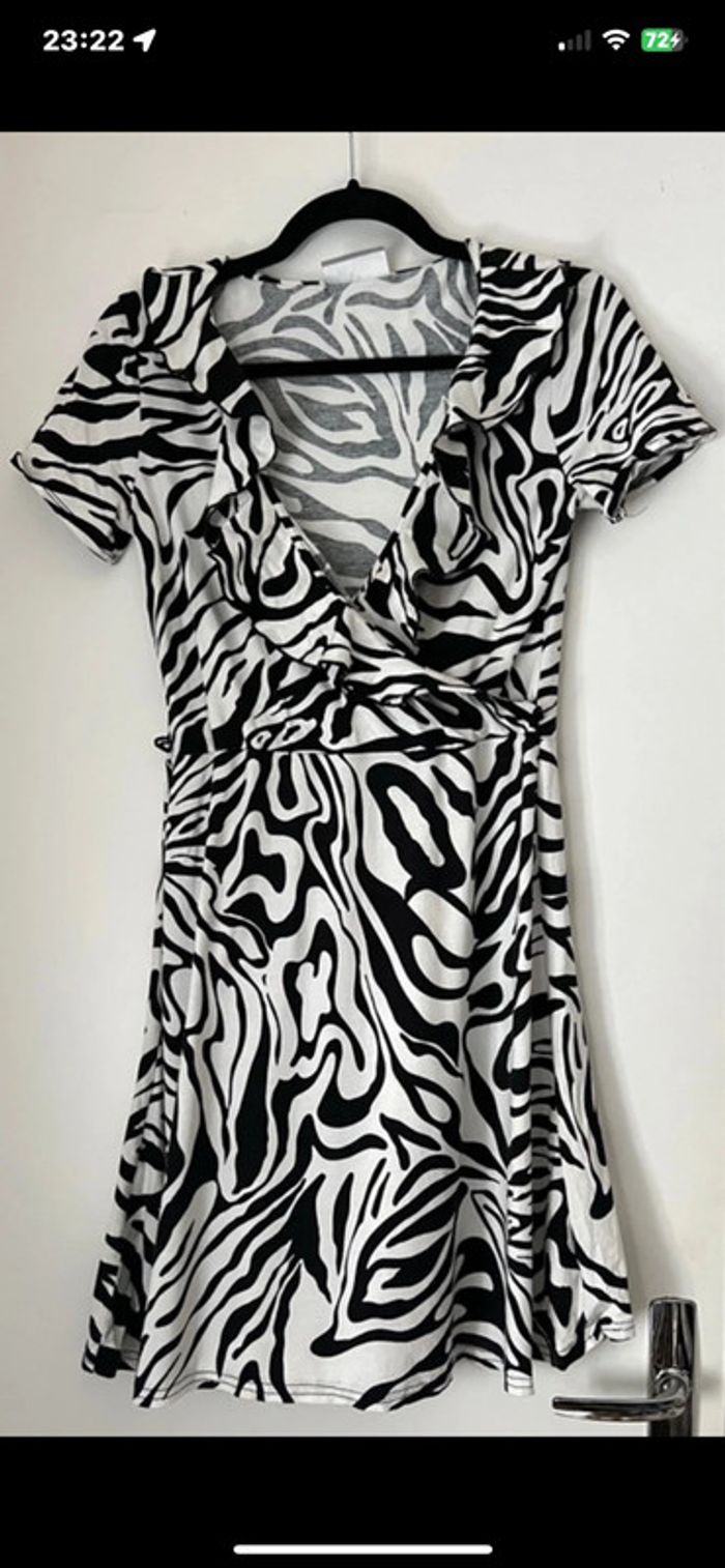Ensemble De 3 Robes 1 Jupe Offerte - photo numéro 3