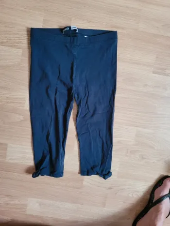 Pantacourt legging 3/4 okaidi 10 ans tbe