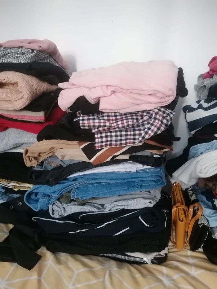 Lot de plus de 100 vêtements de la taille 38 a 42 - photo numéro 4