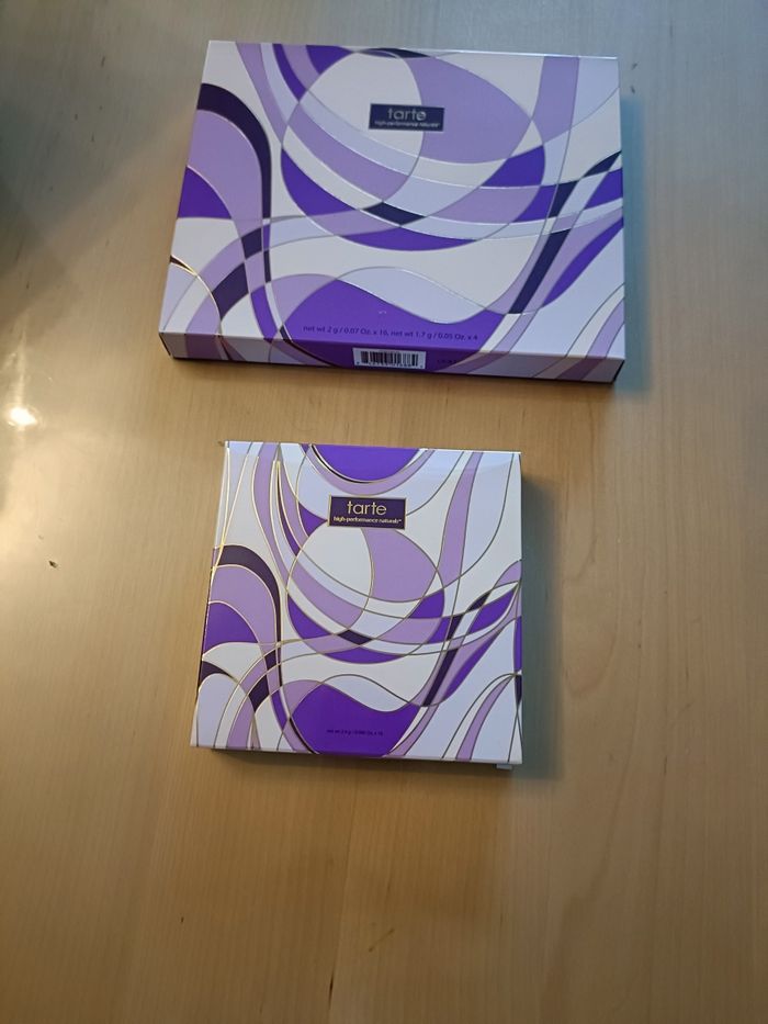 UNE PALETTE YEUX + UNE PALETTE BLUSH TARTE MARQUE AMERICAINE