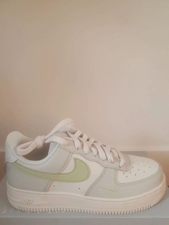 Nike Air Force 1 (36.5)