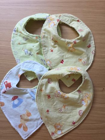 Lot de 4 bavoirs bandana