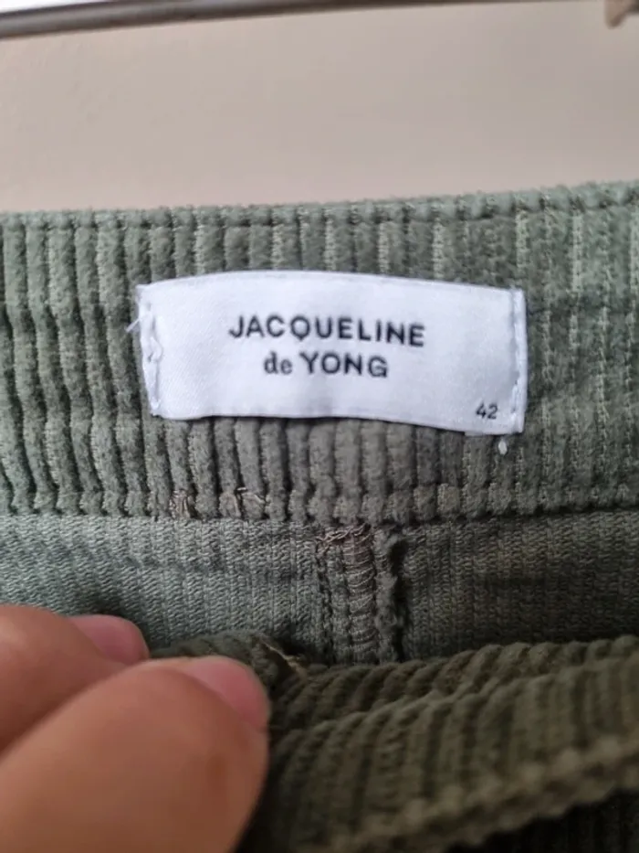 Jupe en velours kaki - photo numéro 2