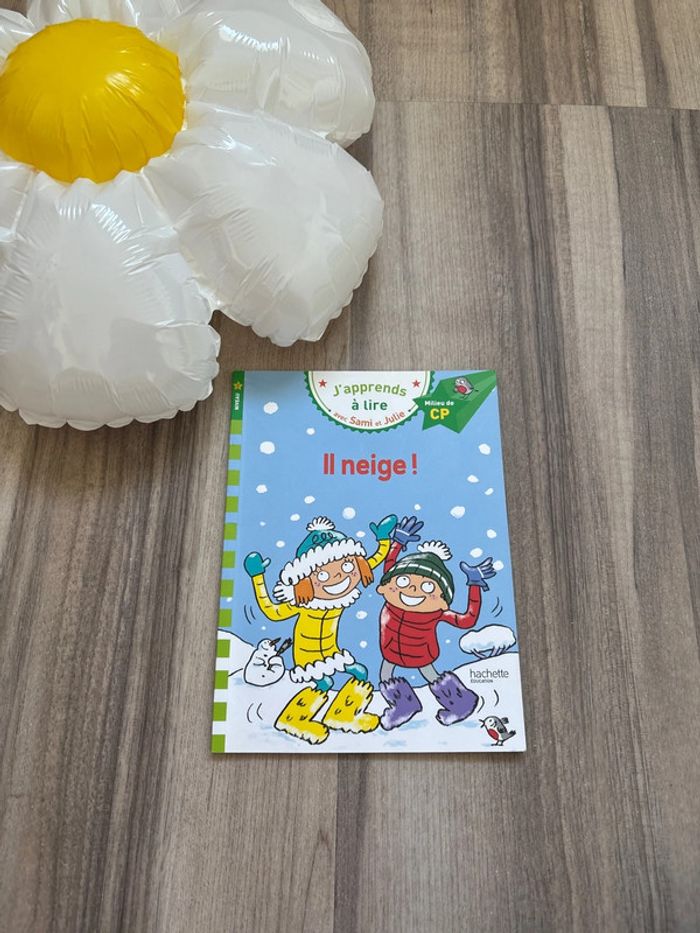 Sami et Julie , il neige ! Milieu de CP