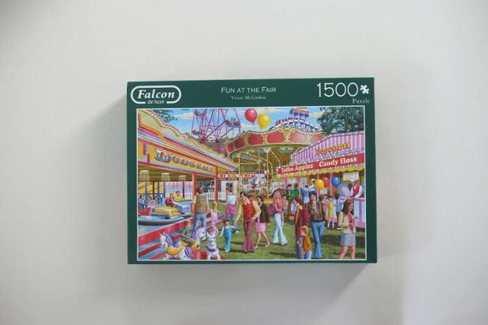 Puzzle 1500 pièces Falcon "Fun at the fair" par Victor McLindon