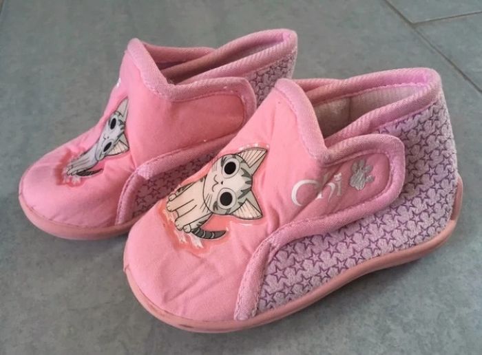 Chaussons chats rose NEUFS - taille 20 - photo numéro 3