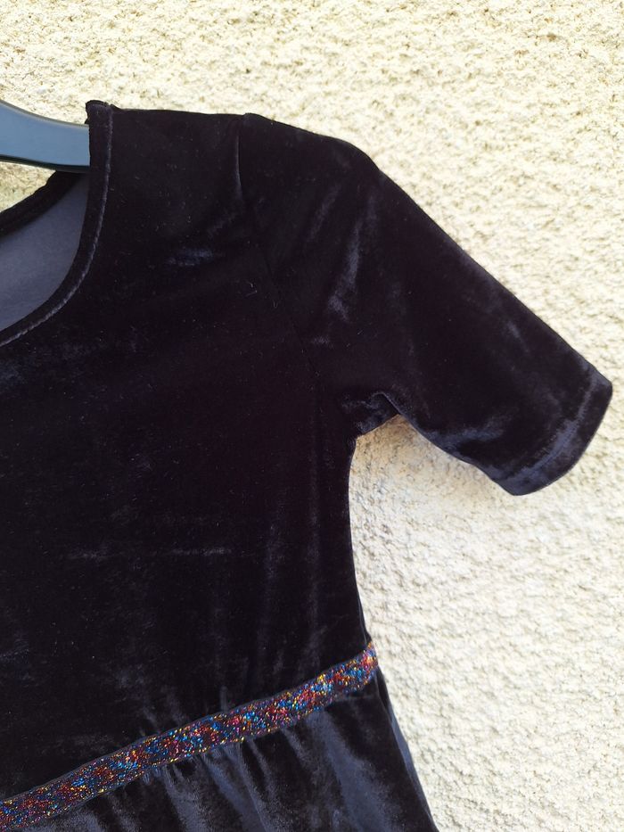 👗 Magnifique robe manches courtes Kiabi 8 ans - photo numéro 3